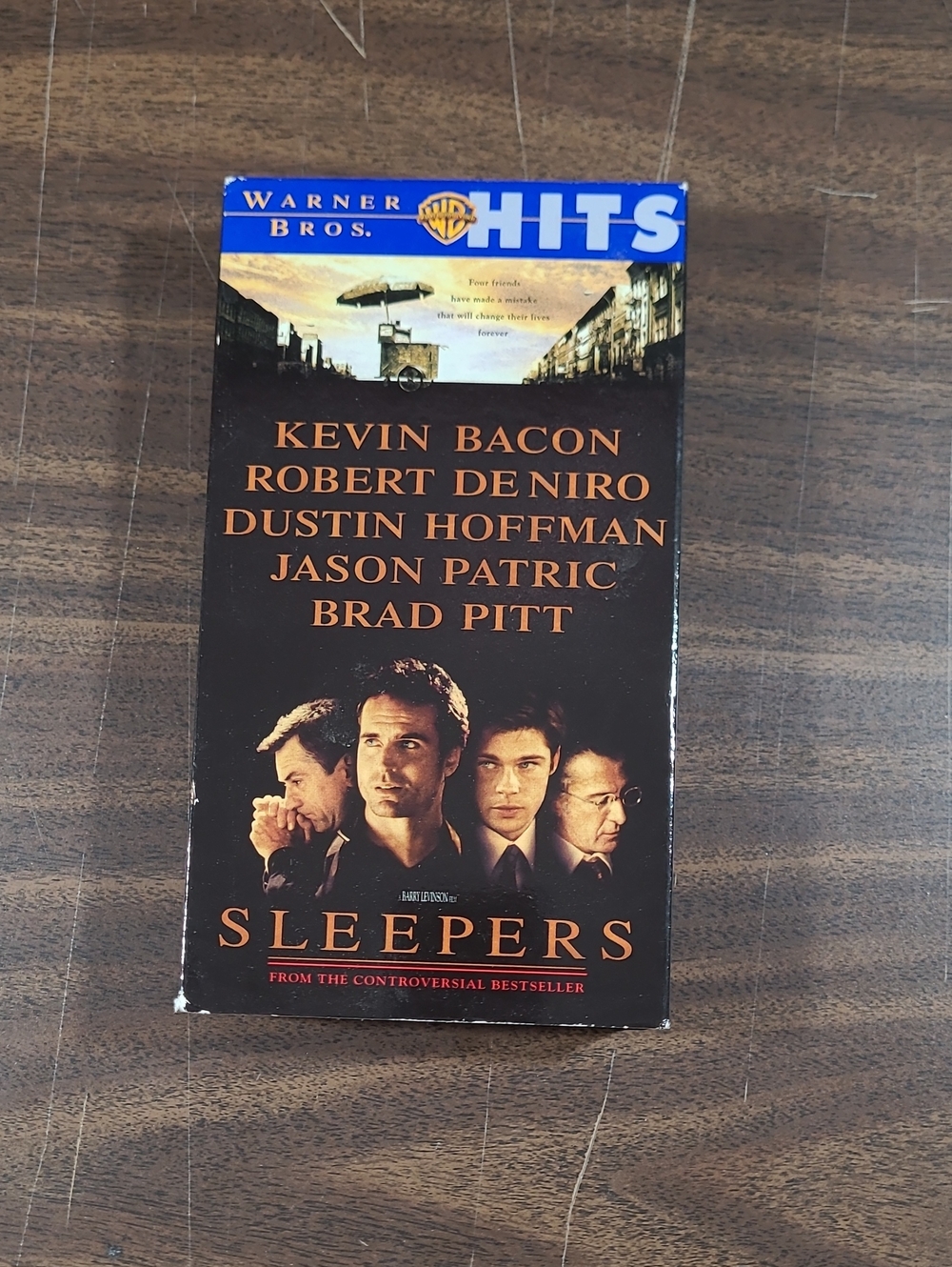 Warner Bros. Sleepers Movie VHS Kevin Bacon Brad Pitt